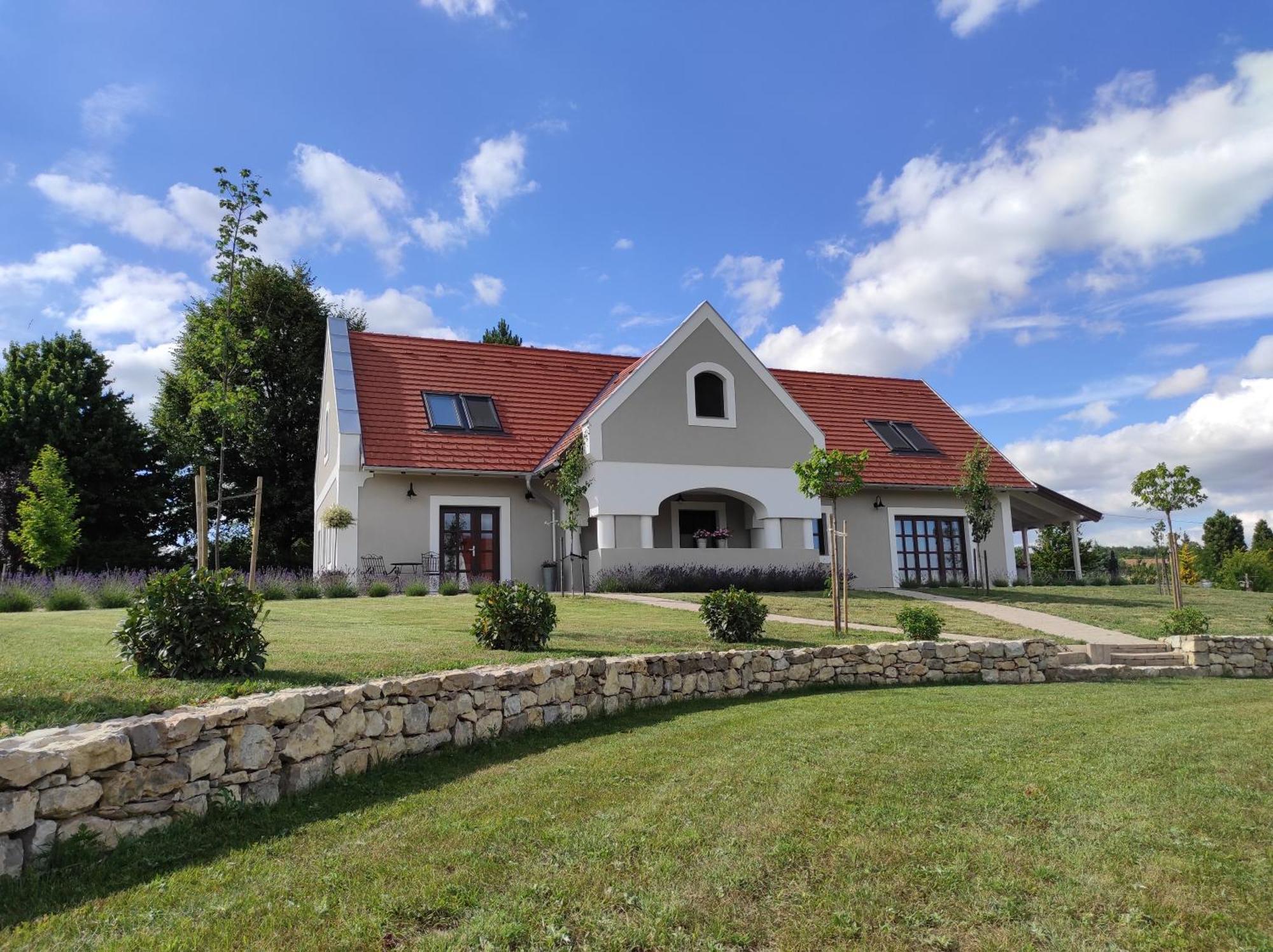 Villa Tilia Vászoly 外观 照片